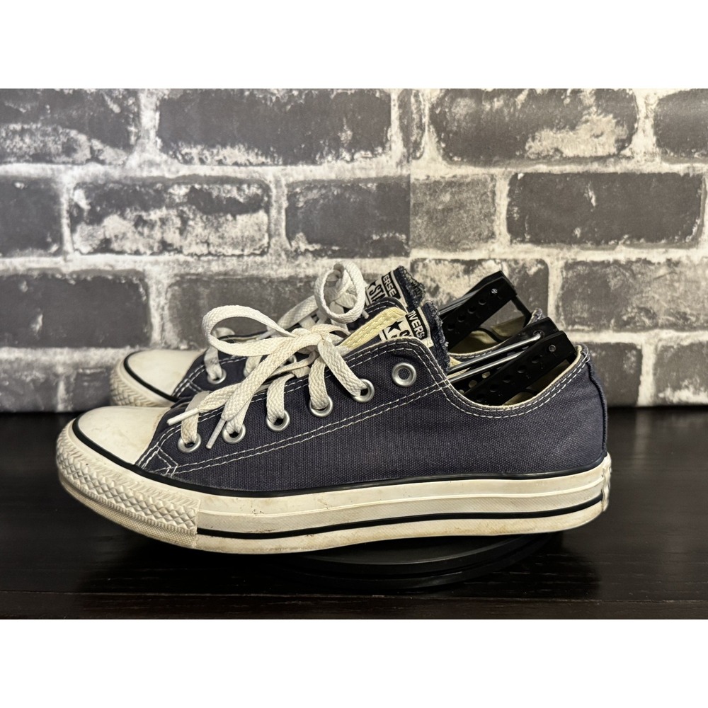 Converse Chuck Taylor All Star Low Top Navy Canvas Sneakers Women's 8 - Picture 2 of 8